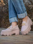 Mocassim Tratorado Glamour: O Destaque que Faltava no Seu Look!